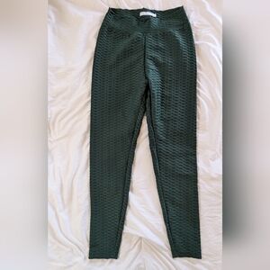 By Egreis scrunch leggings